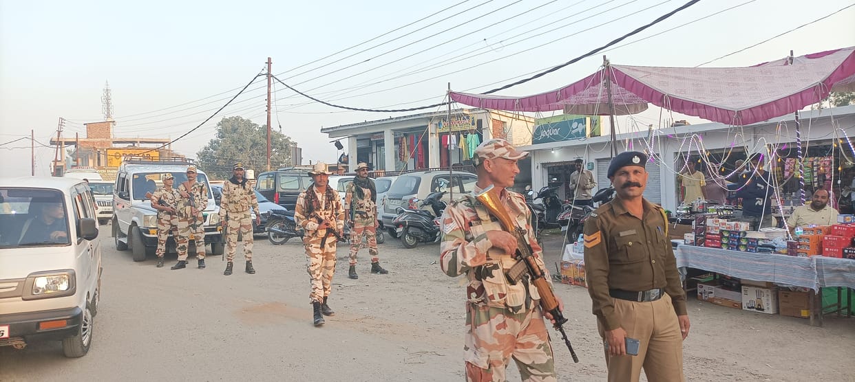 Police and army flag march in barti bilashpur for himachal vidhansabha election