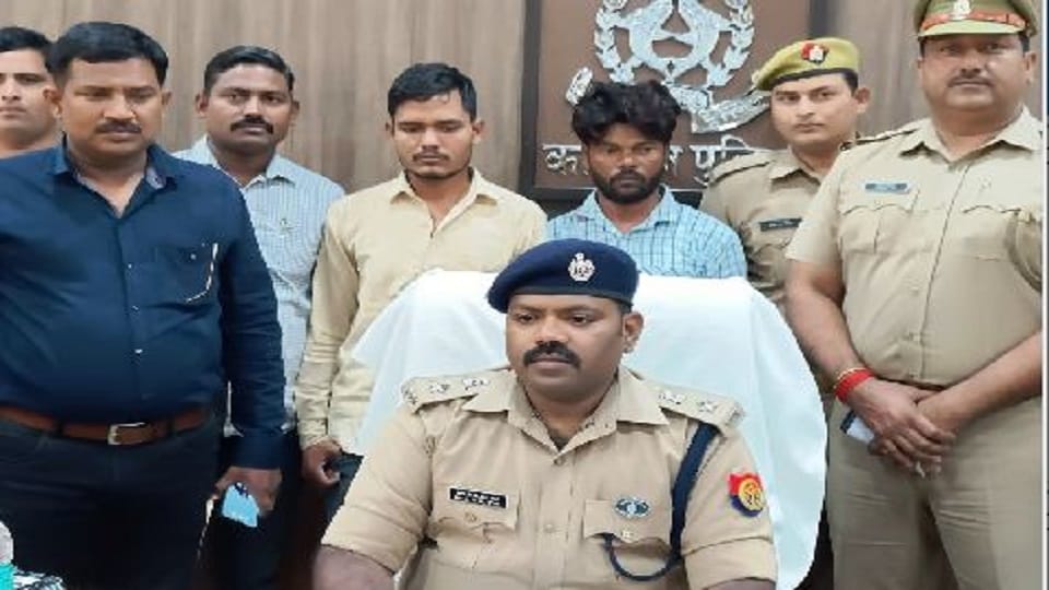 two smugglers arrested with Opium worth two crores in Kasganj