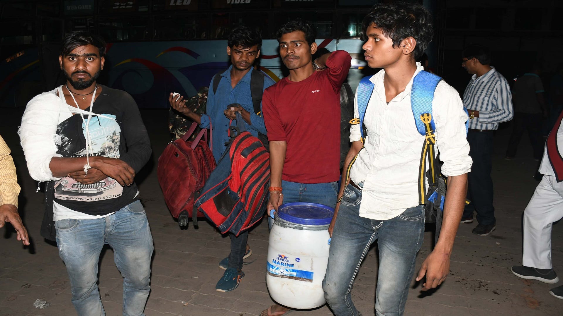 21 injured in the accident on Sohagi hill were sent home from Prayagraj