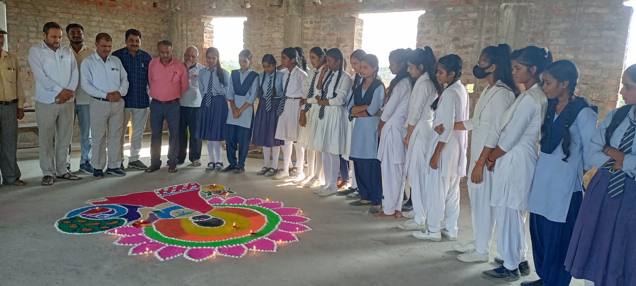 Successful participants were rewarded in Rangoli