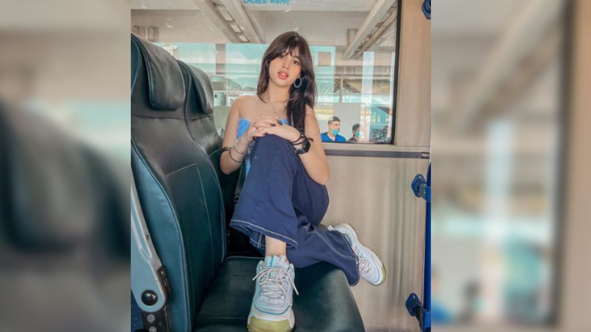 Riva arora reply on troling for mika singh and karan kundra romantic video