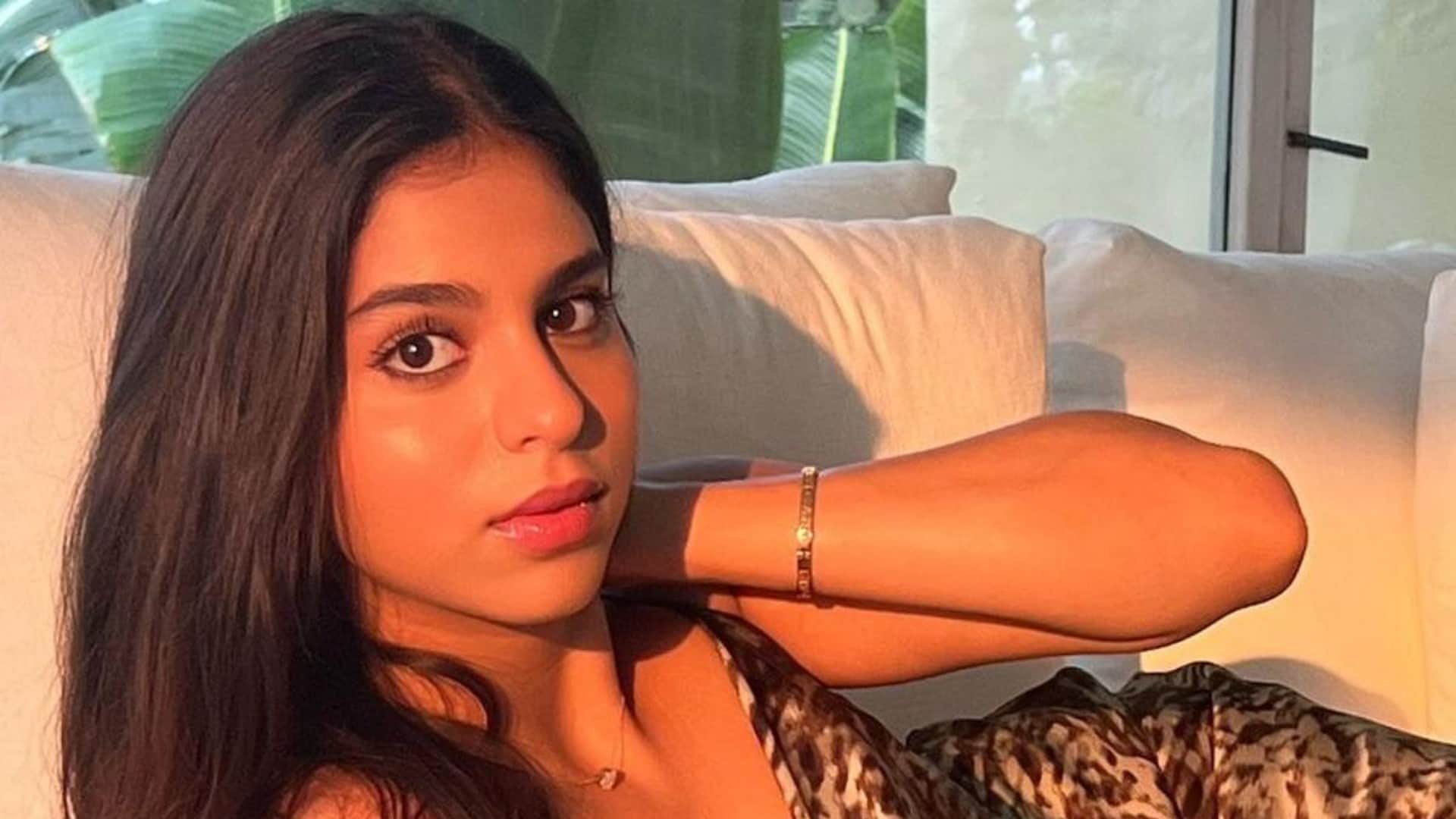 Suhana Khan photo goes viral on internet Shahrukh Khan Commented did you tie the saree urself