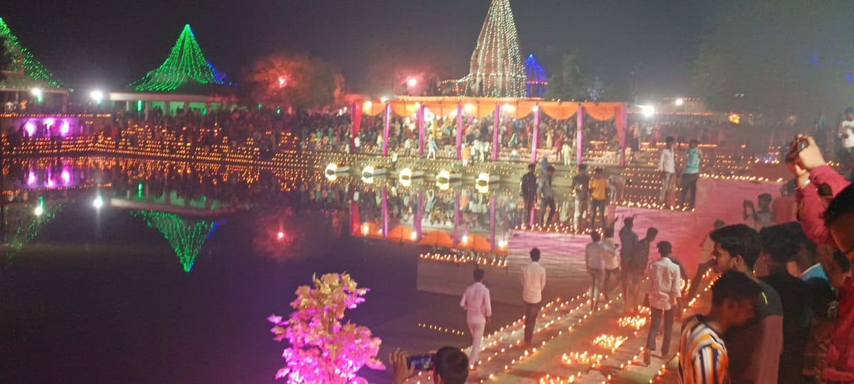 Yogi Raj Shree Chain Ram Baba Taposthali lit up with 1.25 lakh lamps