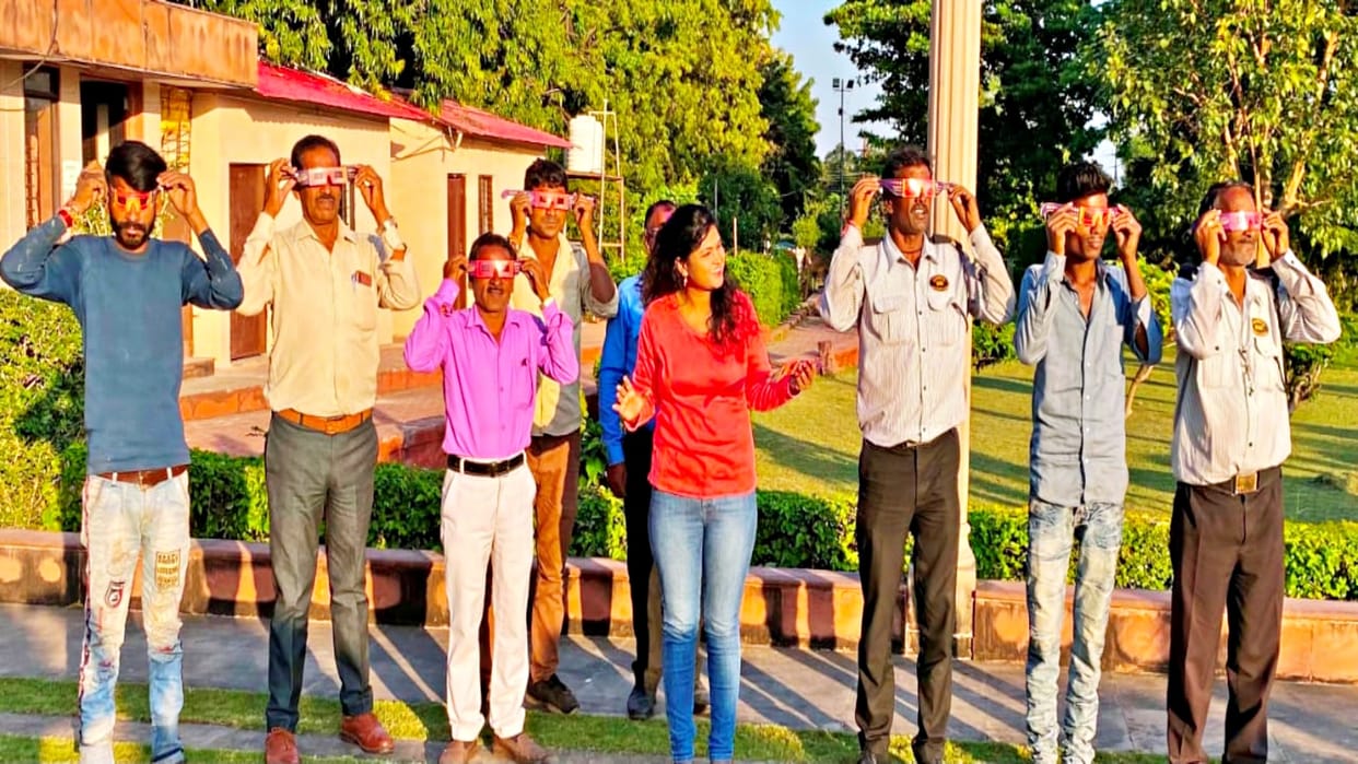Sarika Gharoo told how you can see the solar eclipse