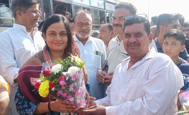 Aanchal became DSP warmly welcomed