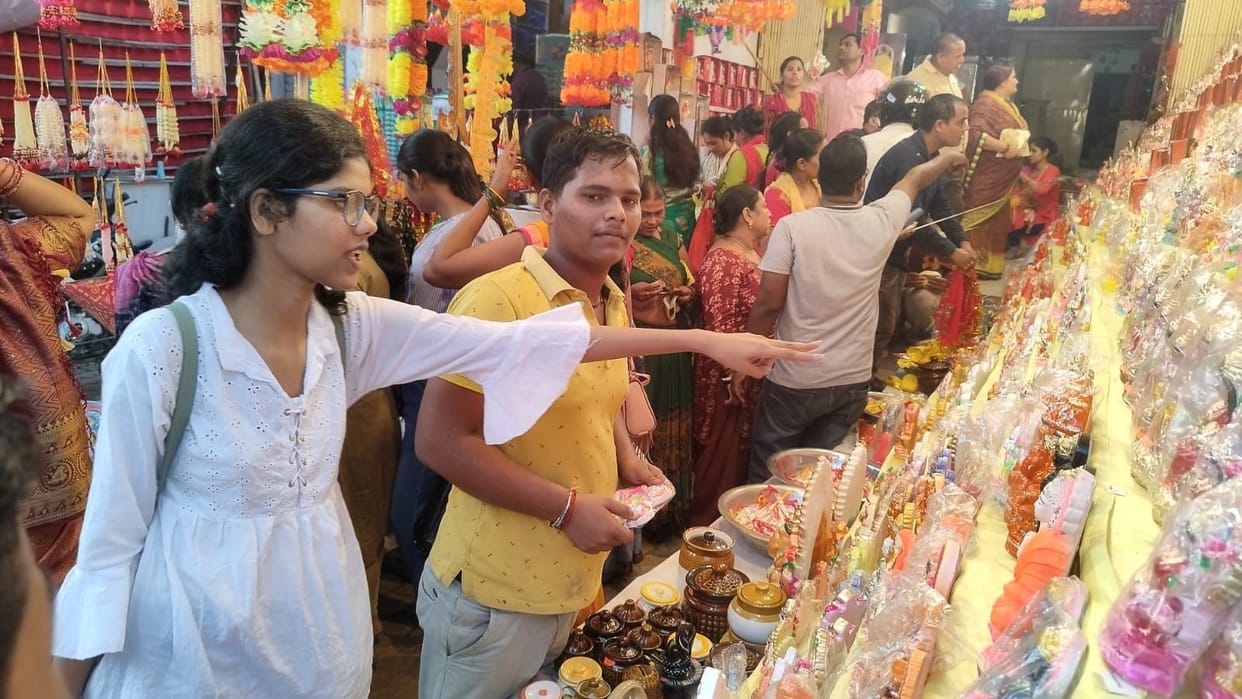 Dhanteras: There was a lot of money rain, business of 100 crores