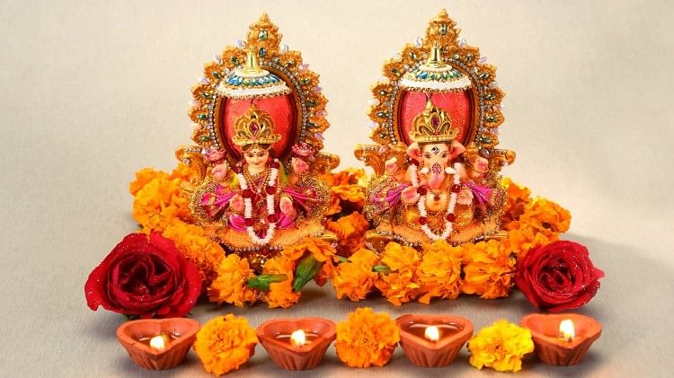 Diwali 2022 Tips:गलती से भी इस तरह की लक्ष्मी-गणेश की मूर्ति न लाएं घर, स्थापना के समय रखें इन बातों का ध्यान - Diwali 2022 Tips For Purchasing Idol Mata Lakshmi Ganesha