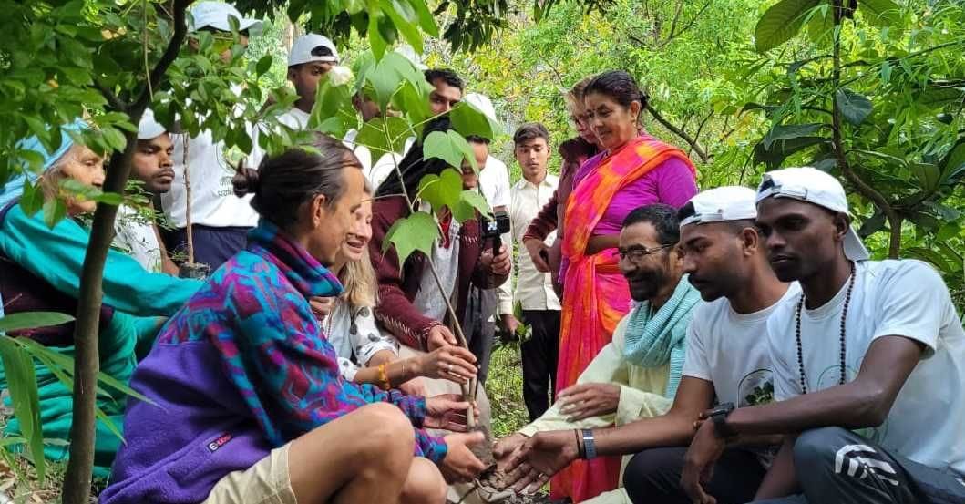Foreigners visits Bageshwar