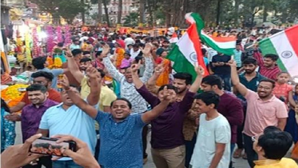 Indore: Fireworks start with India's victory over Pakistan, Diwali like atmosphere