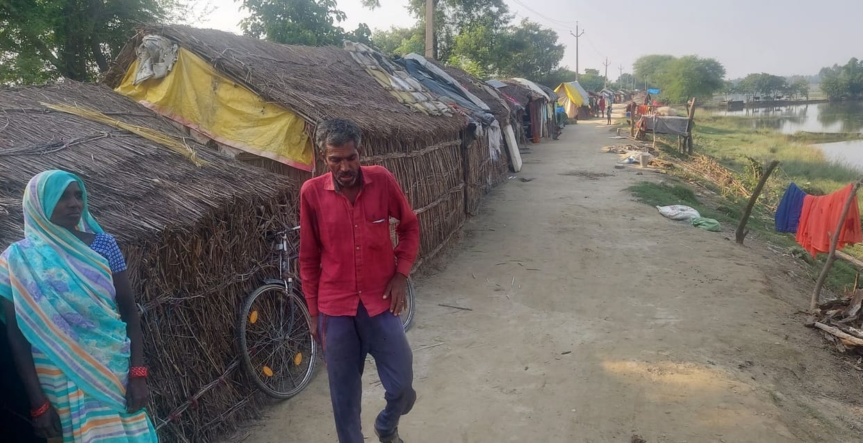 Tied but under the tarpaulin, the flood victims will celebrate Diwali