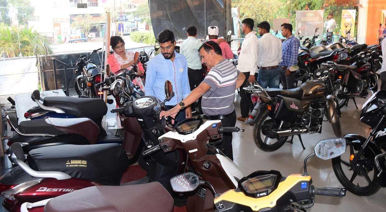 Chahka Bazar, turnover crosses one billion