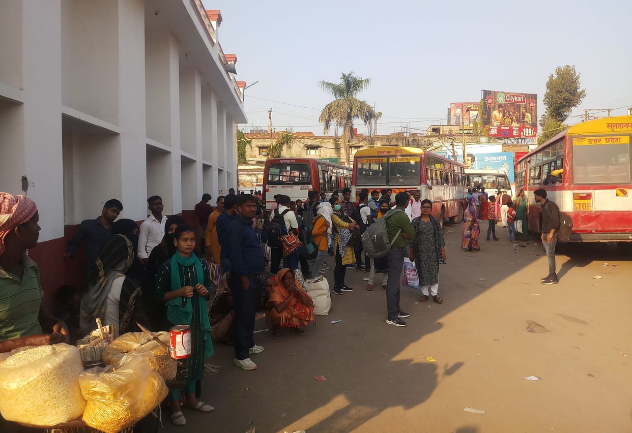 bus station
