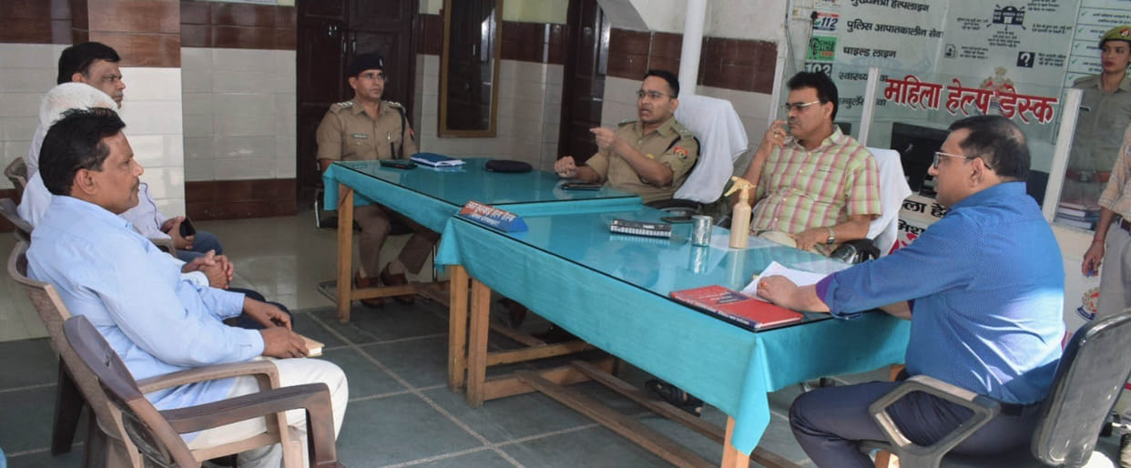 Deal with the complaints of the complainants with transparency