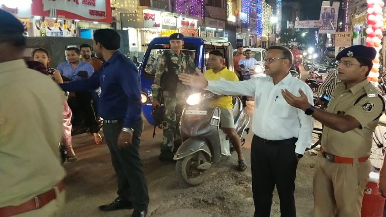 chhattisgarh police foot march to stop crime on diwali