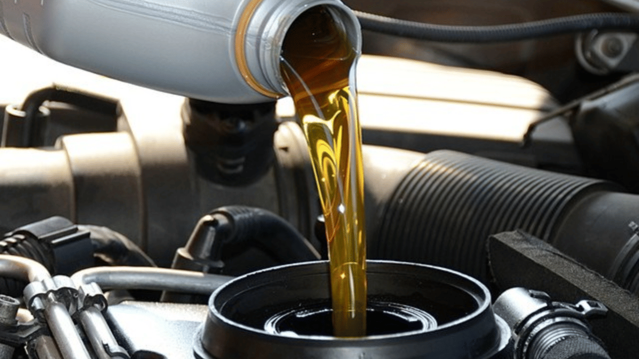 car maintenance Change engine-brake oil after how many kilometers run