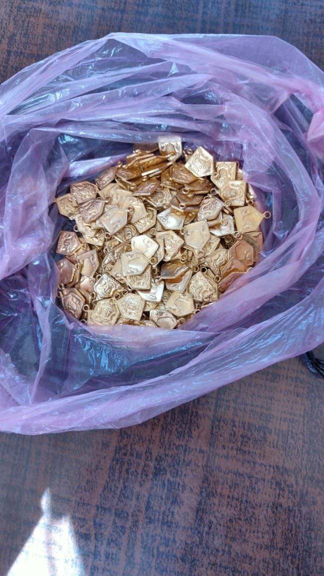 Hathras: Cheating of six lakh rupees on the pretext of cheap gold
