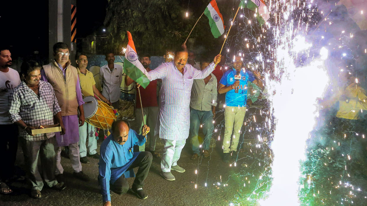 India beats Pakistan T20 World Cup From BJP Yogi Shah to Congress Rahul Gandhi BCCI news in hindi