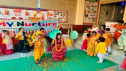 Festival season 'Tarana programme by children in sunbeam school children of My Nurture in Ramayana characters