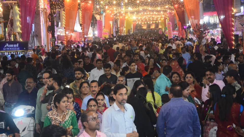 Diwali 2022: The markets of Madhya Pradesh are buzzing