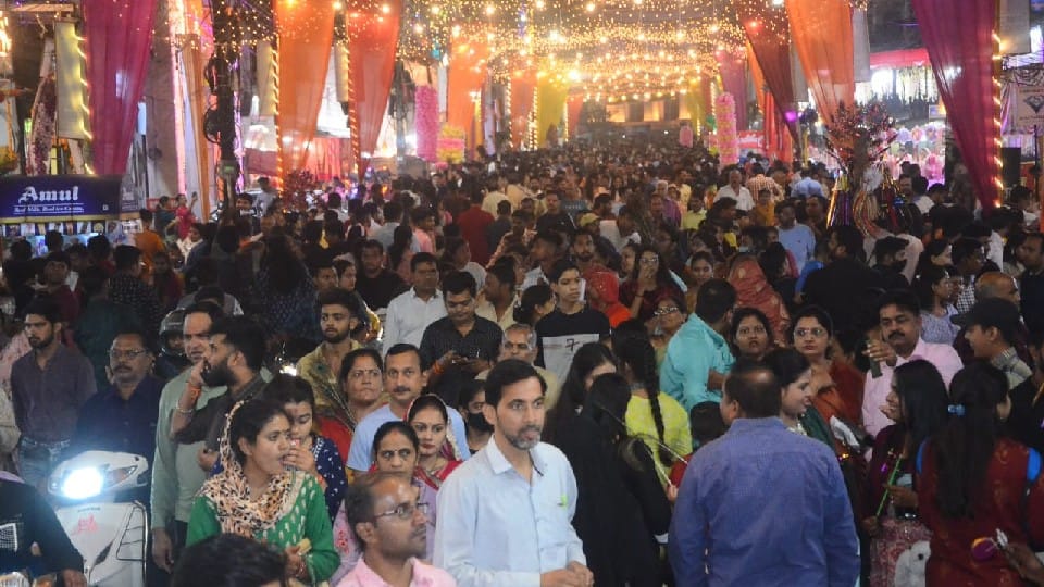 Diwali 2022: The markets of Madhya Pradesh are buzzing