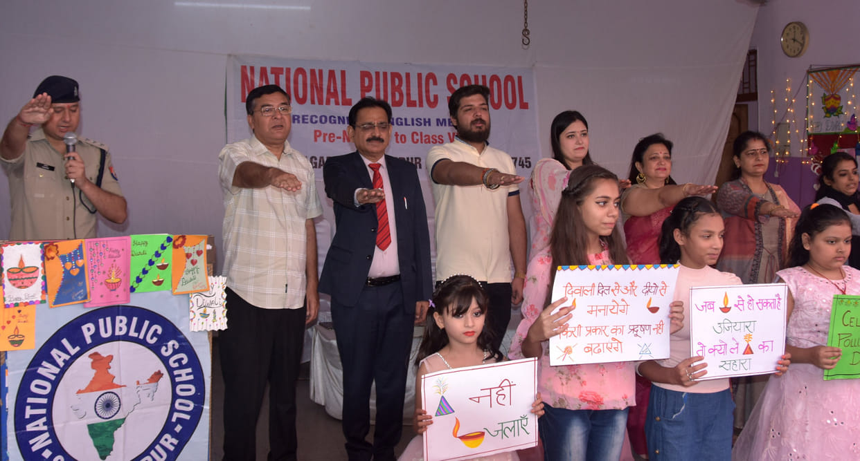 Students took oath to celebrate pollution free Diwali