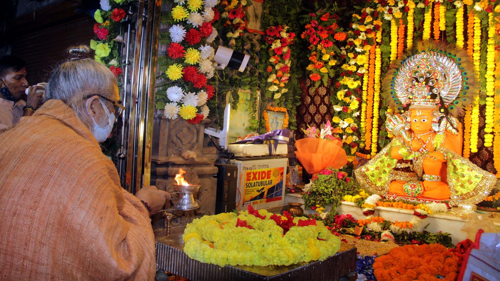 Jayanti: Bajrangbali devotees gathered at the big Hanuman temple