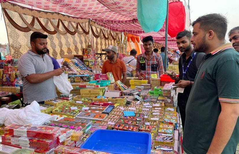 Sale of Cracker in Rudrapur