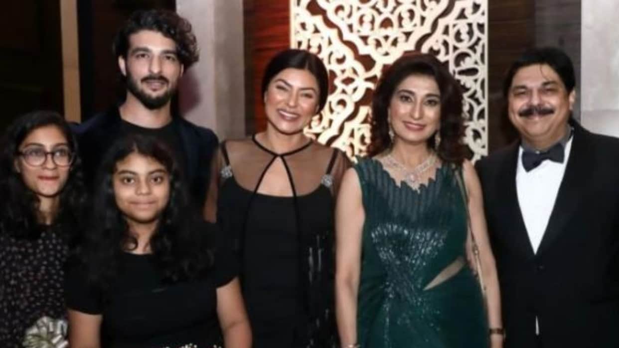 sushmita sen reached at the party with ex boyfriend rohman shawl trollers said lalit modi nahi aya