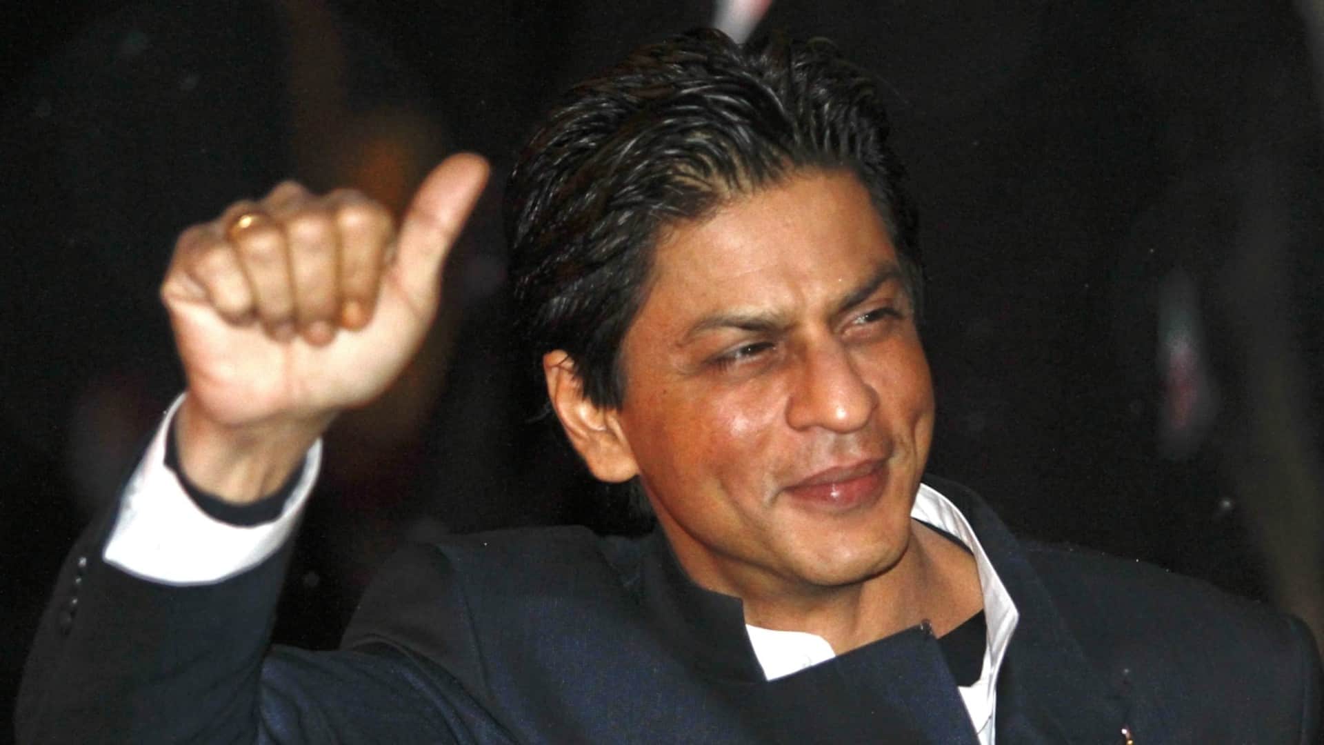 Shah rukh Khan tweeted and congratulated Team India and Virat Kohli for the victory