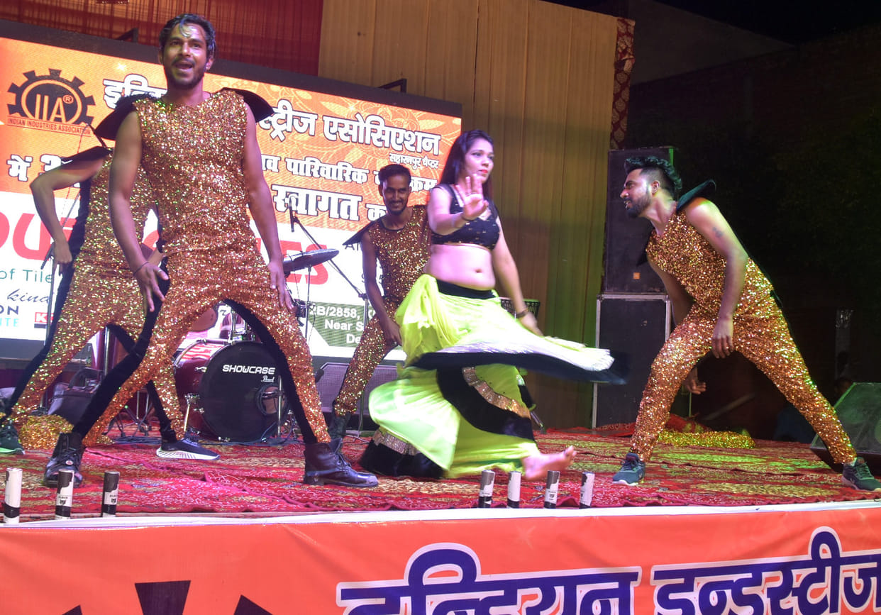 The fine performances of the artists captivated the minds of the people