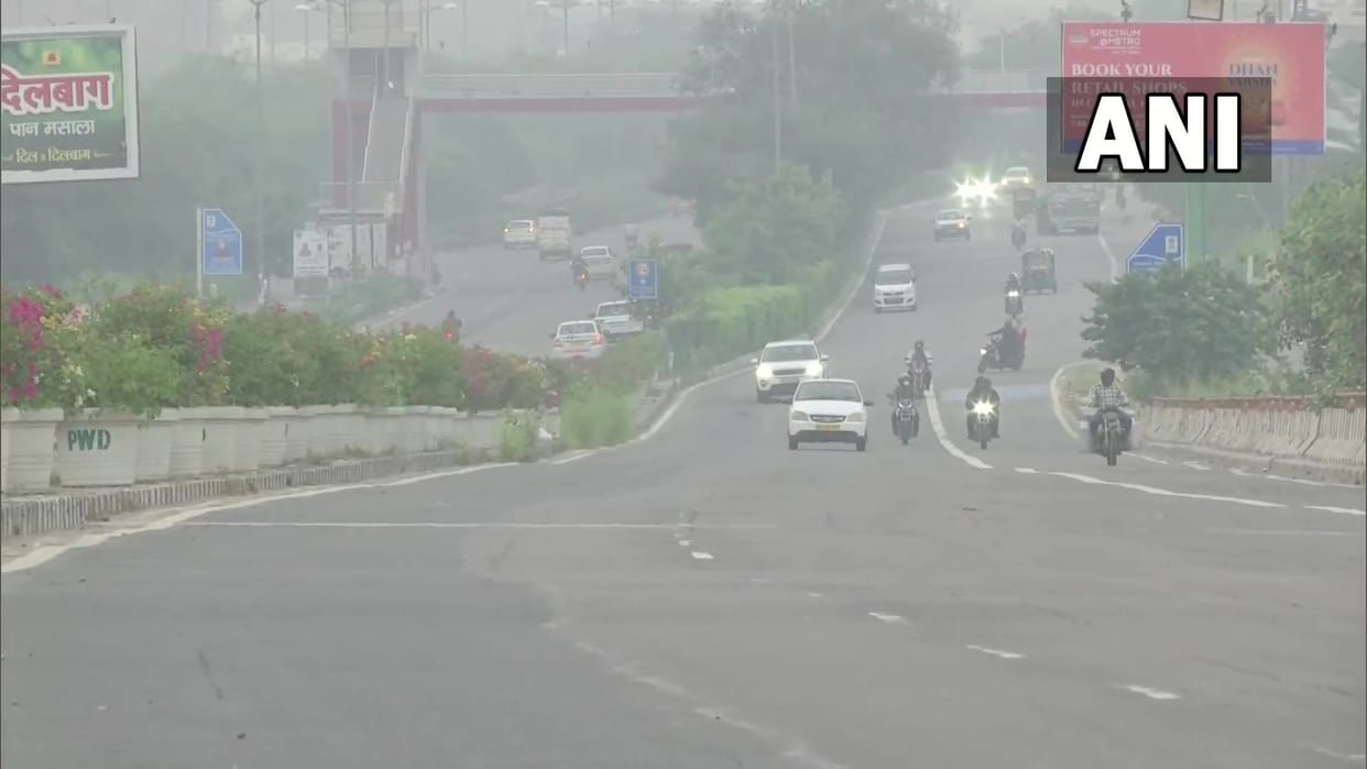 Delhi NCR aqi Delhi s air quality remained in very poor category on Monday morning know Delhi s AQI