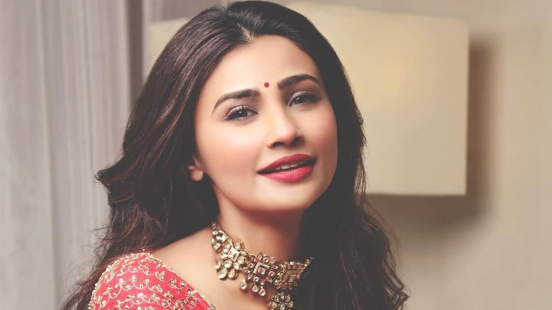 Bollywood Actress Daisy Shah to play a queen in a web series Lahora The Kingdom Directed By Shahid Kazmi