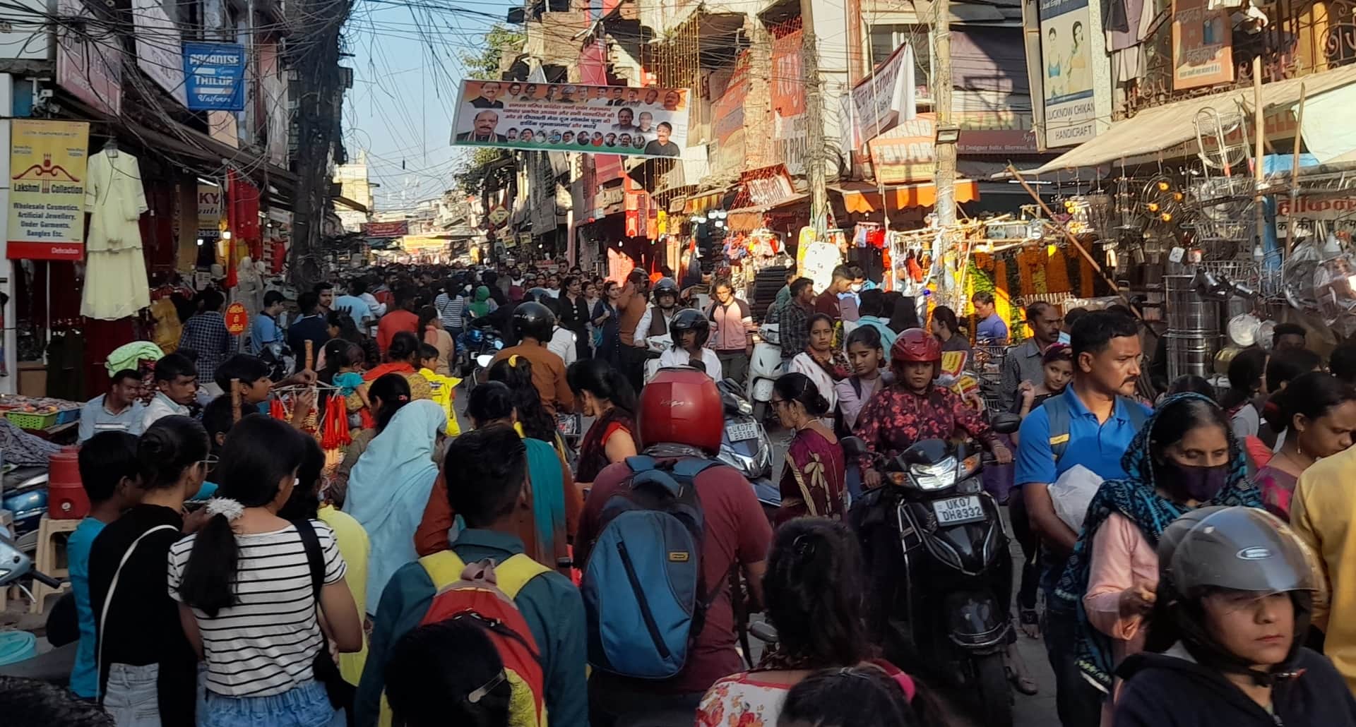 Diwali celebration 2022 uttarakhand Dehradun Chhoti Diwali market remained buzzing on Dhanteras