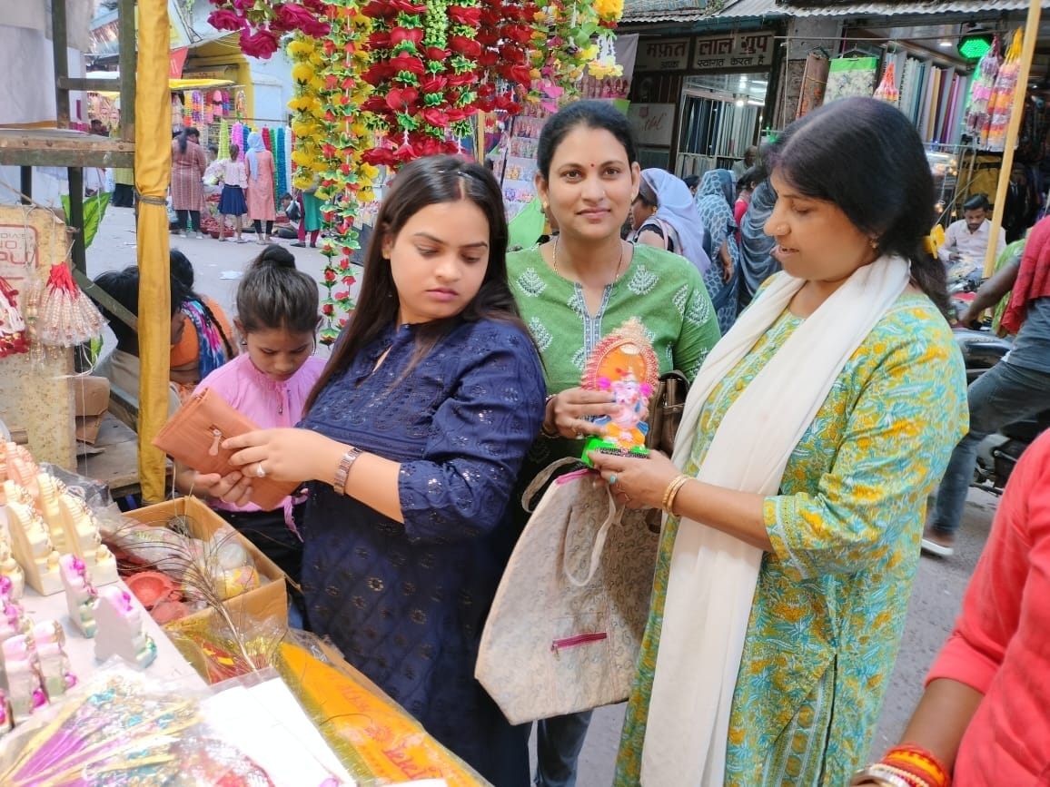 Banda: Two-hour Muhurta for Lakshmi Puja