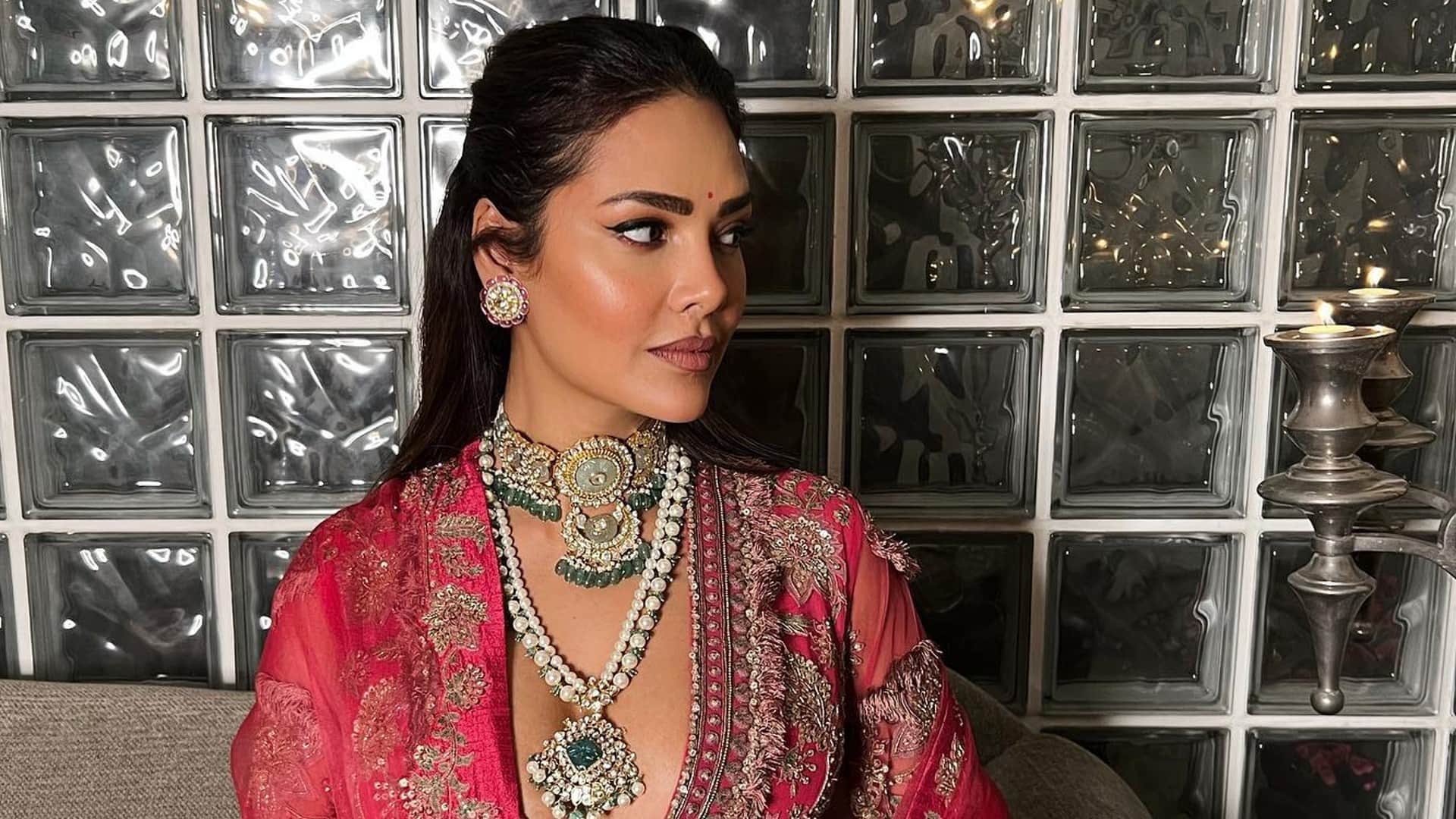 Photos of the day Janhvi Kapoor Sara Ali Khan Kiara Advani Shraddha Kapoor Urvashi Rautela Celebrity updates