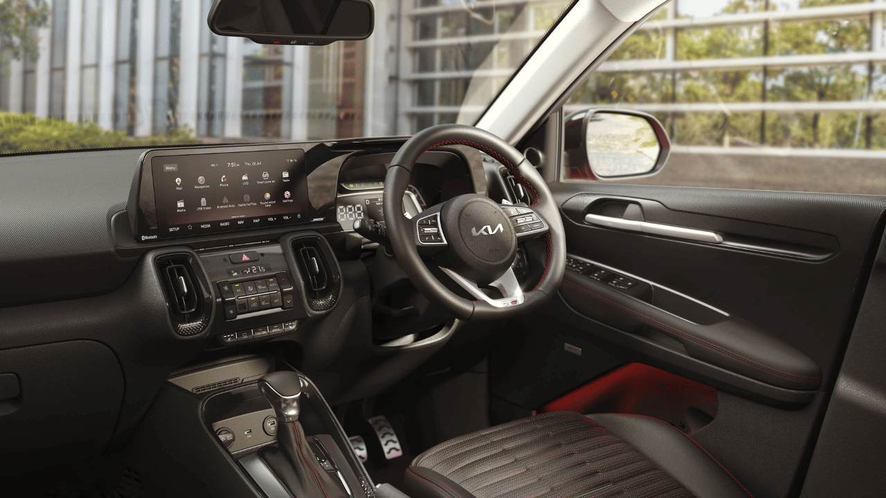 These five low budget cars come with ambient lighting, know what is the price MG KIA Hyundai Tata