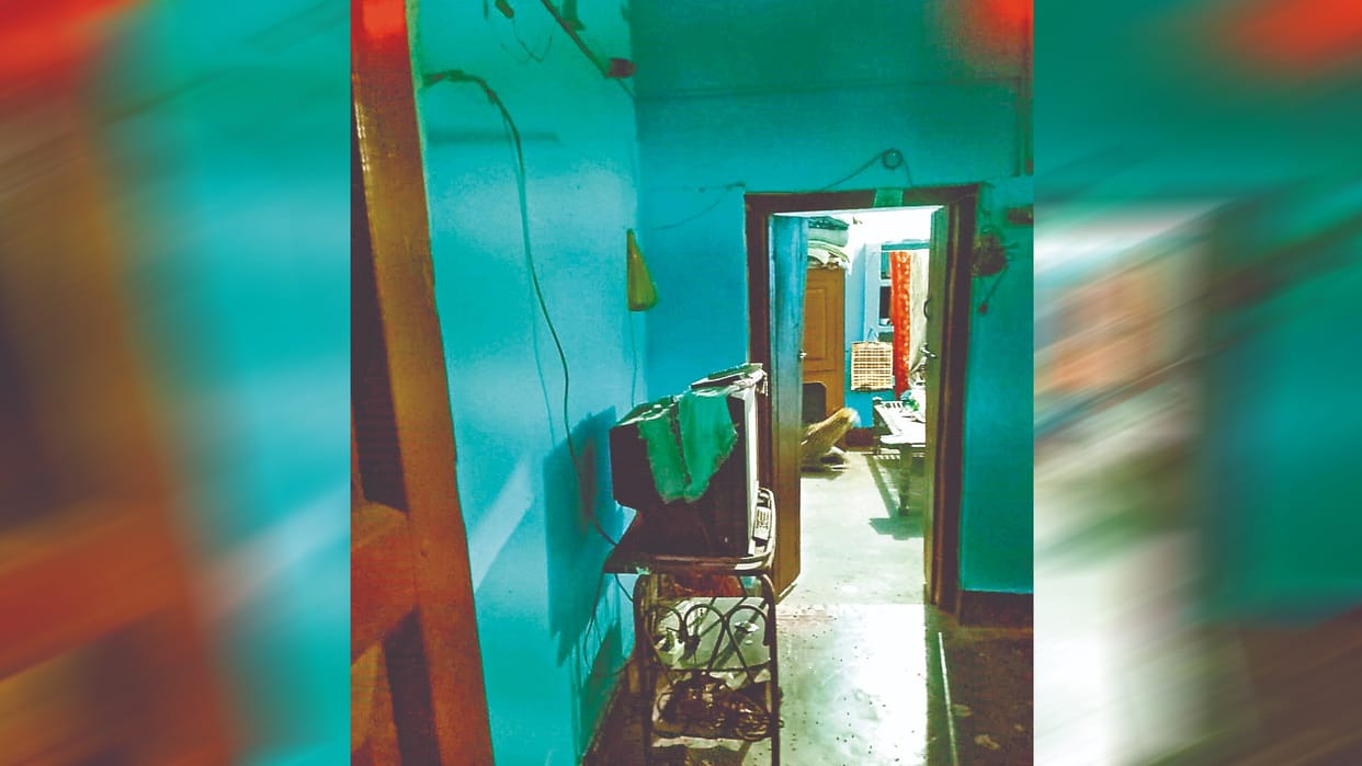 leopard entered the house to hunt the dog itself became imprisoned Uttarakhand news in hindi