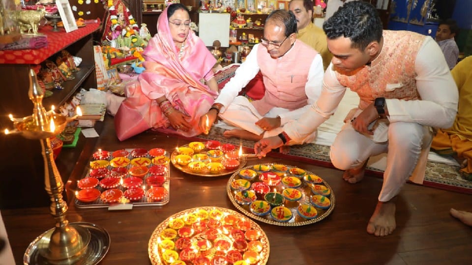 Diwali 2022: Diwali celebrations, Indore-Bhopal fireworks, Jabalpur-Gwalior decorations fascinated