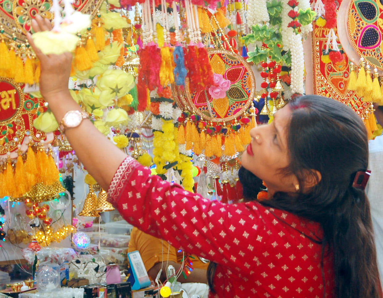 he blessings of Lakshmi showered on the market on Dhanteras