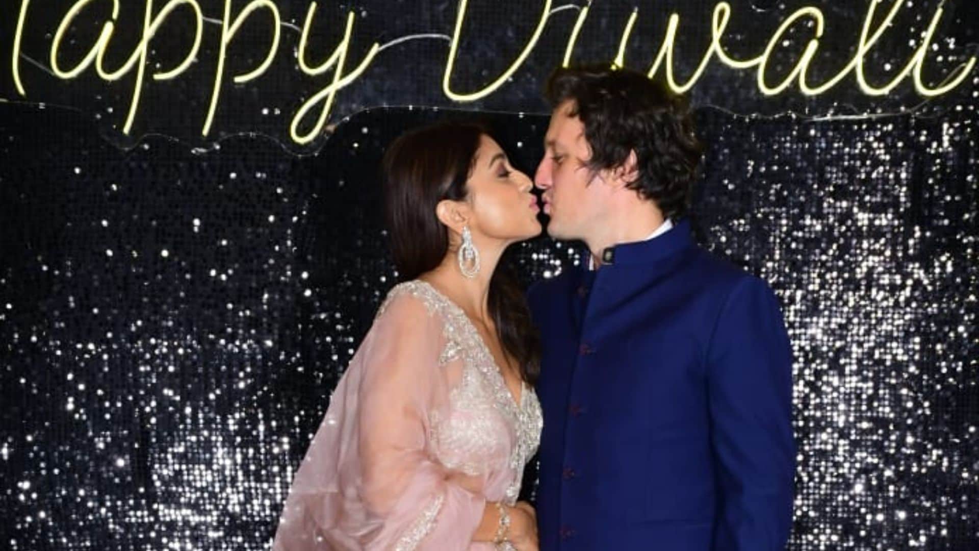 diwali 2022 krishna kumar deepawali party sara ali varun siddharth  kapil sharma Tamannaah Bhatia spotted