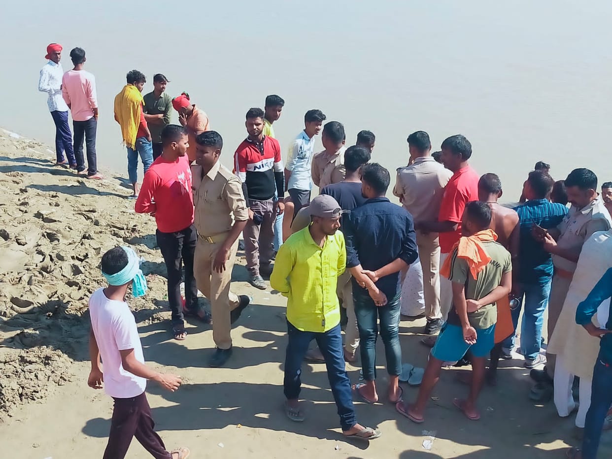 minor boy drown in ganga near kaithi markendy temple varanasi who came with friends on diwali puja