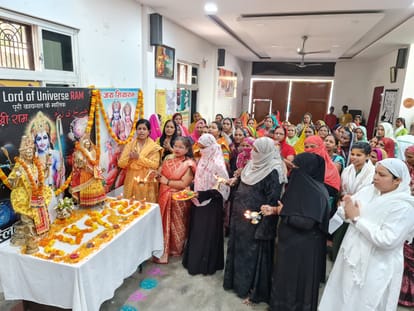 Diwali 2022 Muslim women performed aarti of Shri Ram in Varanasi shared happiness of Diwali
