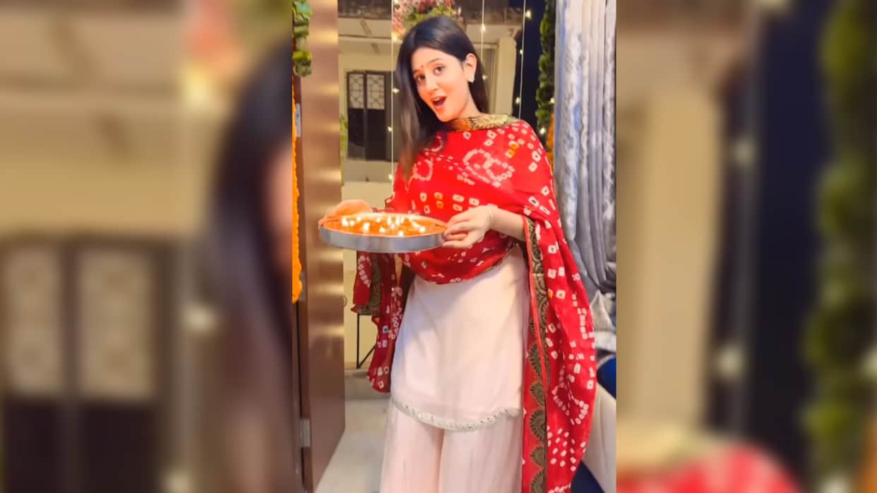 Anjali Arora: Kaccha Badaam fame actress gets brutally trolled for her diwali 2022 look after MMS Leak