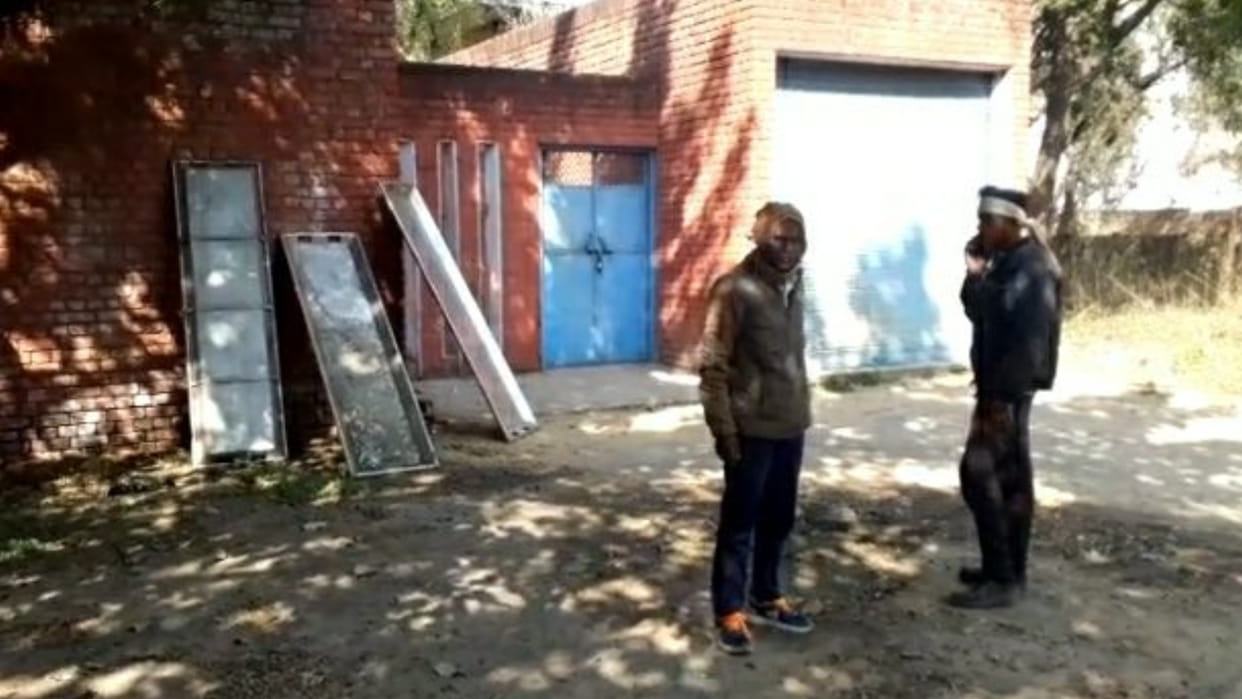 Friend murdered by stabbing in a dispute over money in Rewari