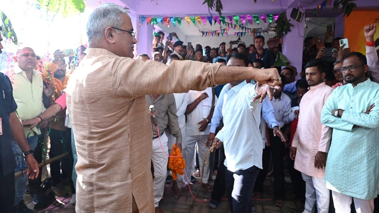 chhattisgarh cm bhupesh worshiped gaura-gauri, suffered sota attack