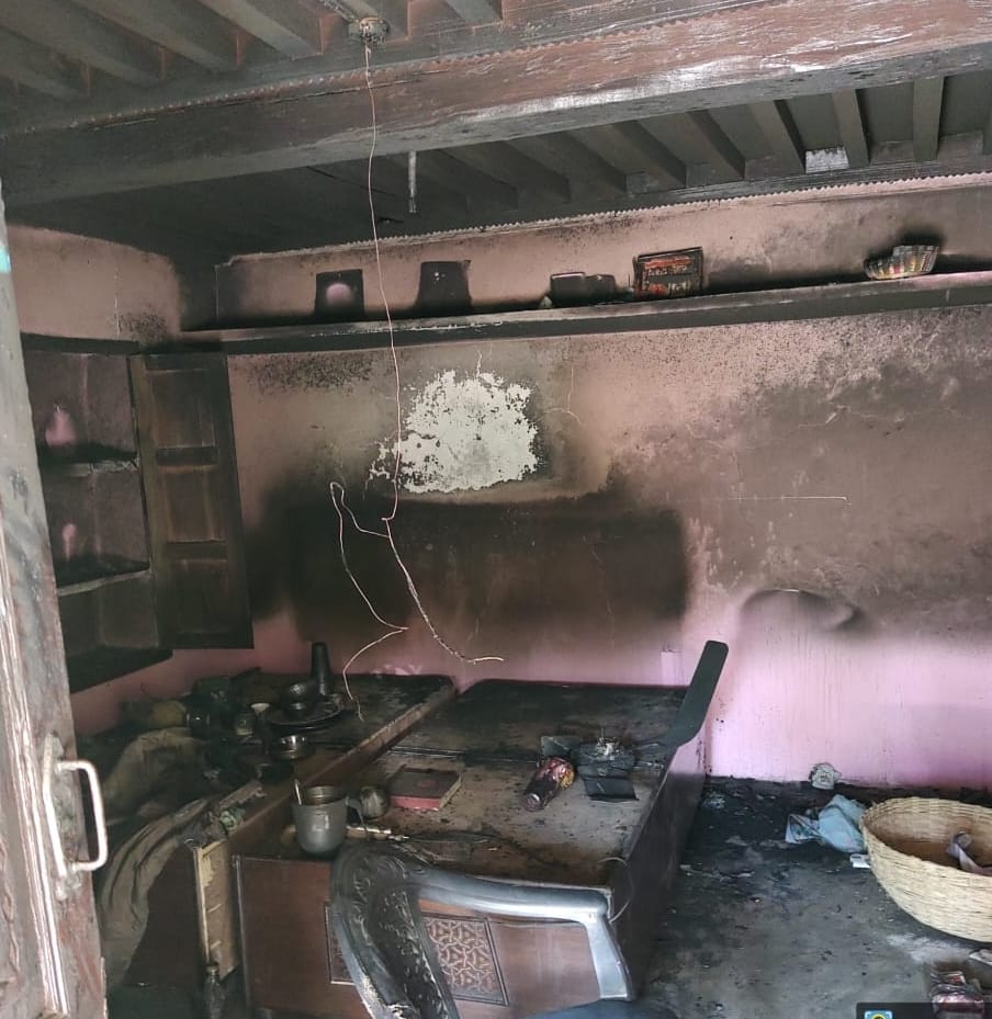 The burnt cowshed in Sakoh, the straw in Rajol, the slatted room in Swanta