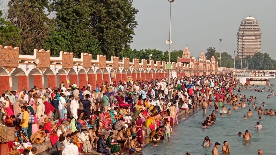 Surya Grahan 25 Oct 2022 Time Today: Chandigarh Mein Aaj Surya Grahan Ka Samay News in Hindi