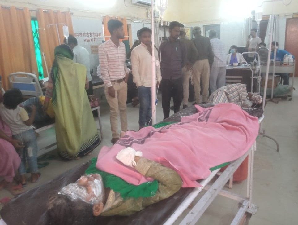 Hathras: Explosion after grinding sulfur-potash, two teenagers scorched