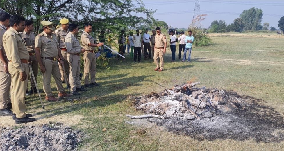 Hathras: Death of a young man who came to sister's village, burnt the dead body