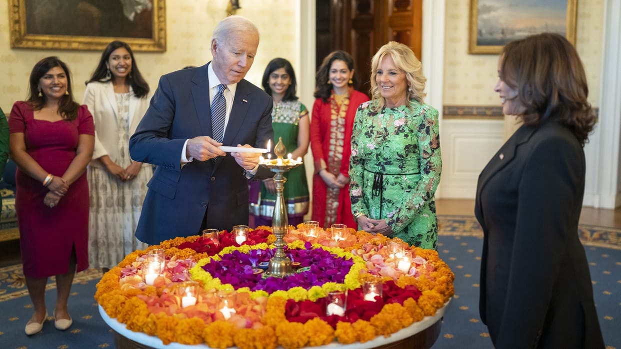 US : White House hosts biggest Diwali reception ever, President Joe Biden, Kamala Harris, Ban assault weapons
